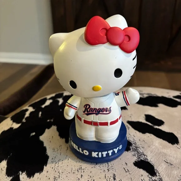 Hello Kitty Texas Rangers Baseball Collectible Bobblehead Sanrio - Picture 5 of 11